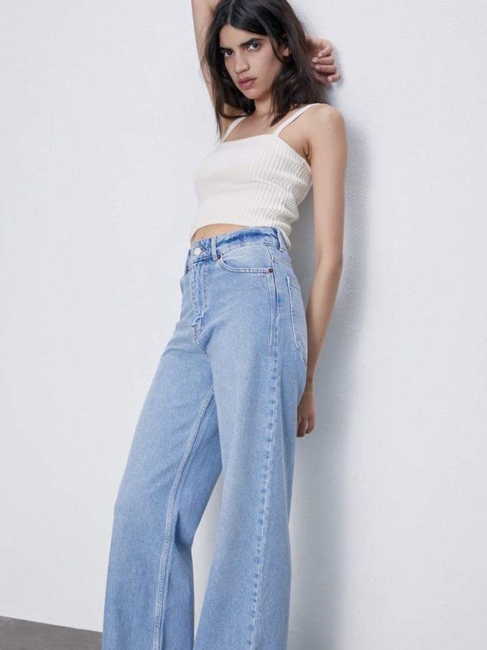 ZARA Light Blue Vintage Wash High Rise Wide Leg Jeans Size 4